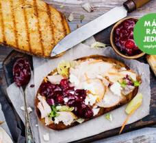 Zo zvyškov pečeného kurčaťa spravte nové jedlo